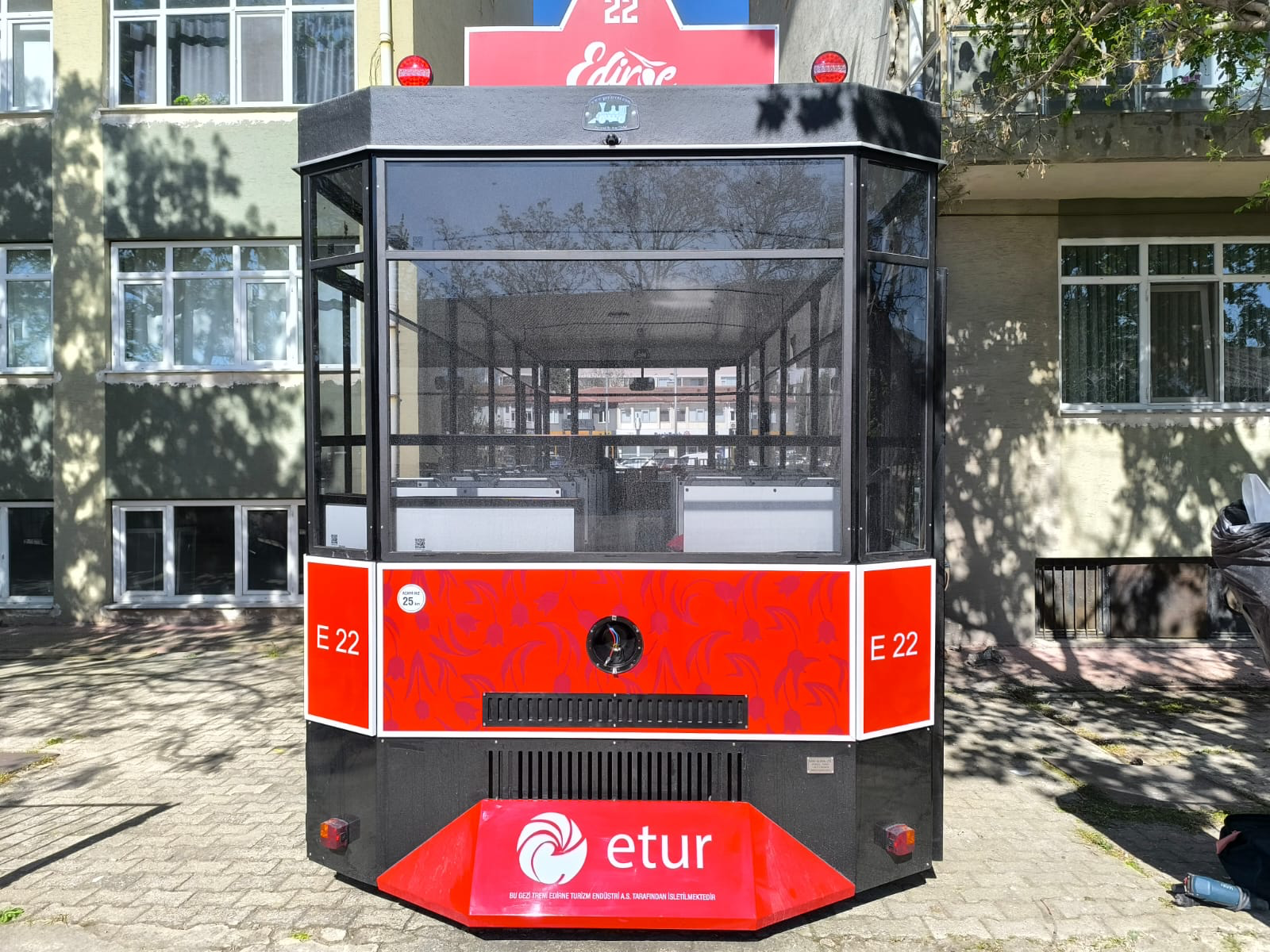 Nostaljik Tramvay - Ön Görünüm